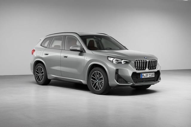BMW X1 Color Space Silver Metallic